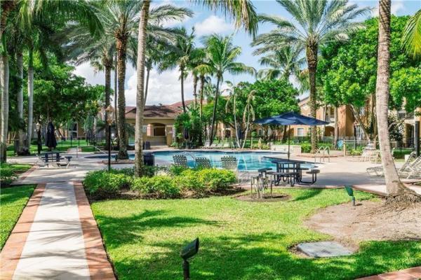 8020 N Nob Hill Rd #206, Tamarac, Florida 33321, image 1