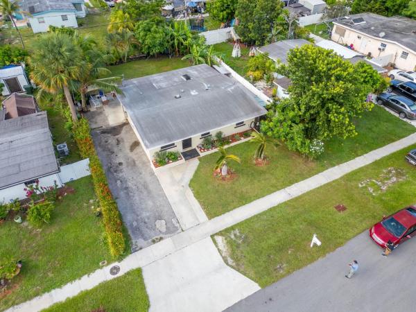Palm Springs Village, 172 Jamaica Dr, Palm Springs, Florida 33461, image 1