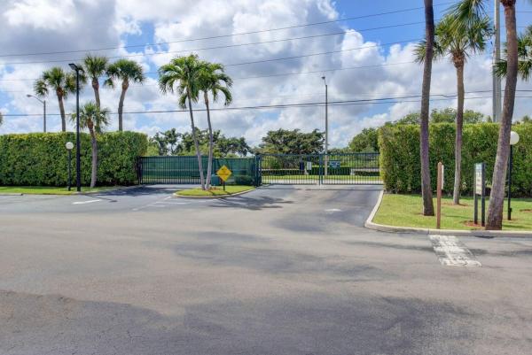 Boca Bayou, 11 Royal Palm Way #1040, Boca Raton, Florida 33432, image 1
