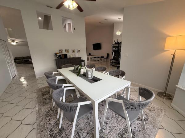 Sugar Pond Manor, 14544 Autumn Ave, Wellington, Florida 33414, image 3