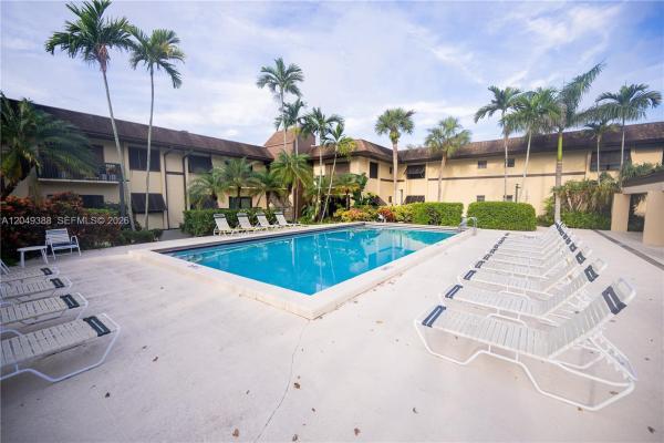 7725 SW 86th St #A1-421, Unincorporated Dade County, Florida 33143, image 2