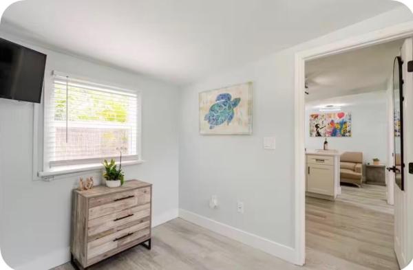 Estates Of South Palm Beach, 424 Malverne Rd, West Palm Beach, Florida 33405, image 2