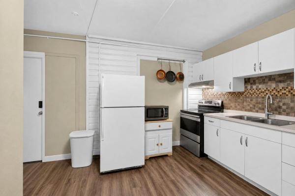 Hillside Park, 633 Franklin Rd, West Palm Beach, Florida 33405, image 1