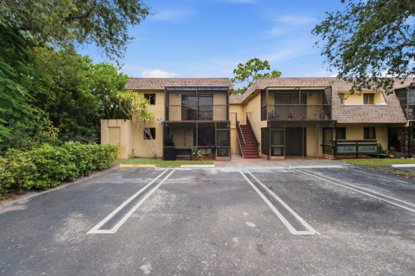 Village Townhouse Pompano Beach, 1265 S Flagler Ave #220, Pompano Beach, Florida 33060, image 1