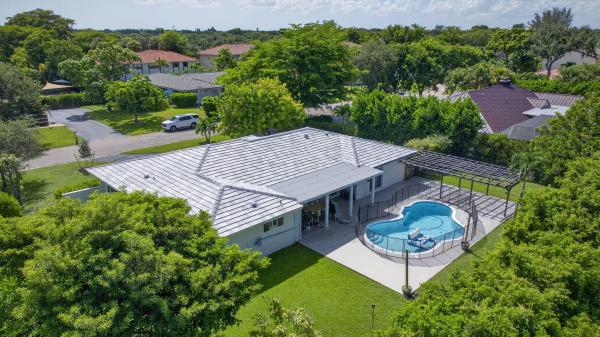 Coral Springs Country Club, 2400 NW 105th Ter, Coral Springs, Florida 33065, image 2