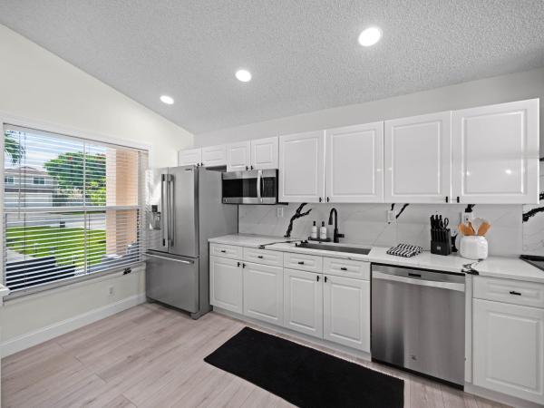 6344 Barton Creek Cir, Lake Worth, Florida 33463, image 3