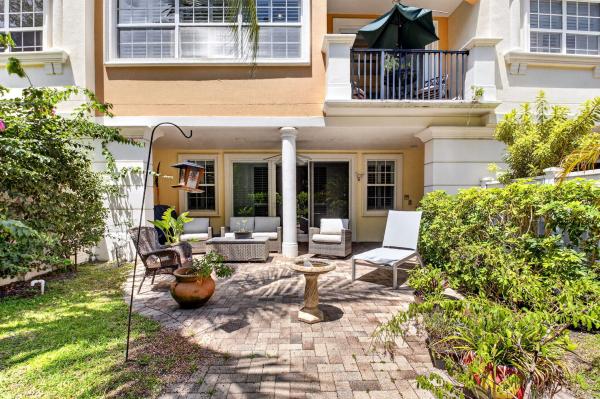 Trieste At Boca, 612 NE Francesca Ln, Boca Raton, Florida 33487, image 2