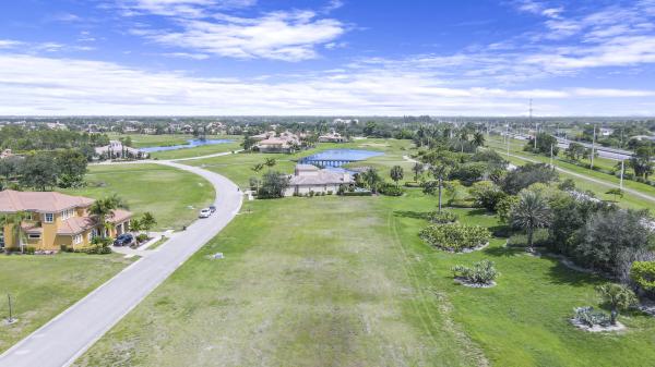 Tesoro Club, 120 SE Via Verona, Port St. Lucie, Florida 34984, image 2