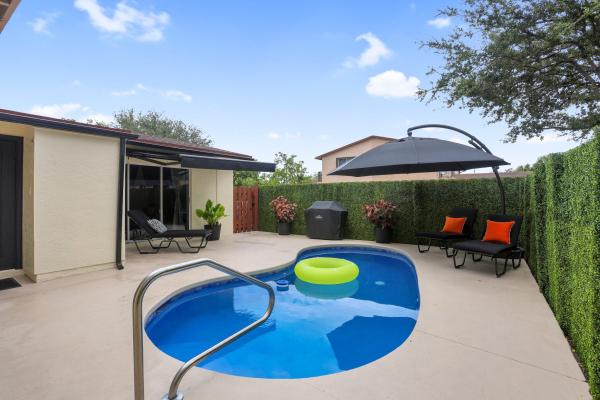 4180 N Landar Dr, Lake Worth, Florida 33463, image 1