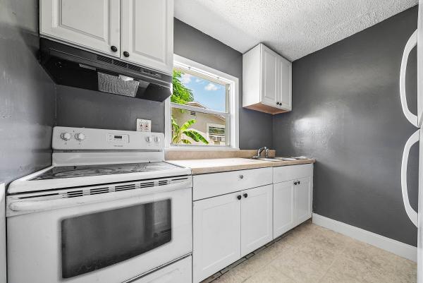West Gate Estates, 2960 Chickamauga Ave, West Palm Beach, Florida 33409, image 1