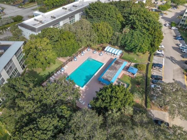 Portofino Village, 3003 Portofino Isle #K1, Coconut Creek, Florida 33066, image 3