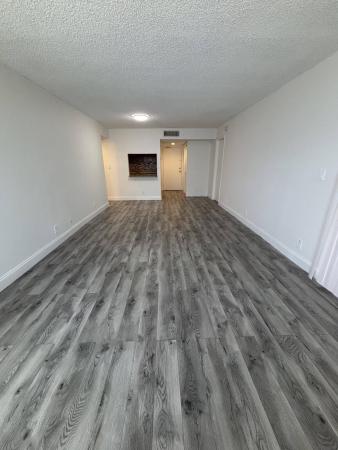 Racquet Club At Bonaventure, 220 Lakeview Dr #103, Weston, Florida 33326, image 3