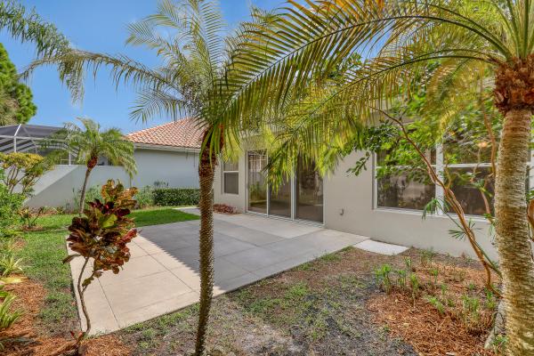 The Hamptons At Maplewood, 204 S Hampton Dr, Jupiter, Florida 33458, image 2