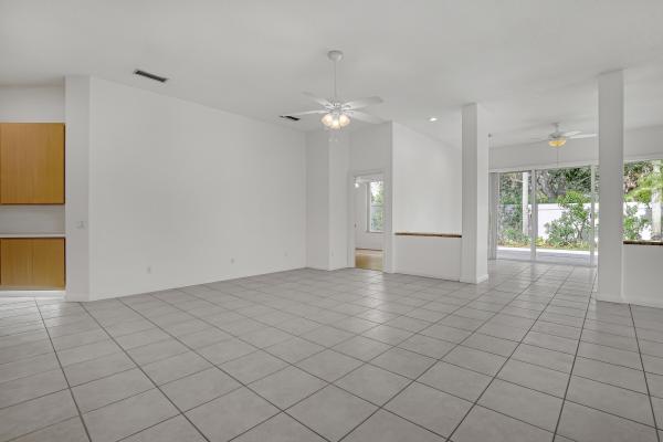 The Hamptons At Maplewood, 204 S Hampton Dr, Jupiter, Florida 33458, image 3