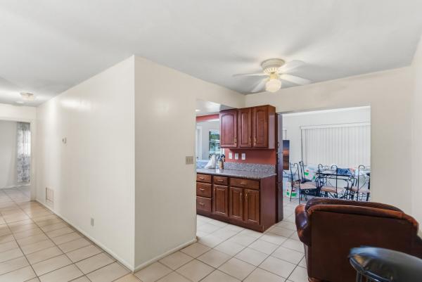 Mainlands Of Tamarac Lakes, 4818 NW 58th St, Tamarac, Florida 33319, image 2