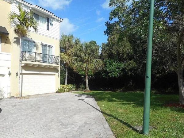 Vistazo At Boca Raton, 520 NW 39th Cir, Boca Raton, Florida 33431, image 2