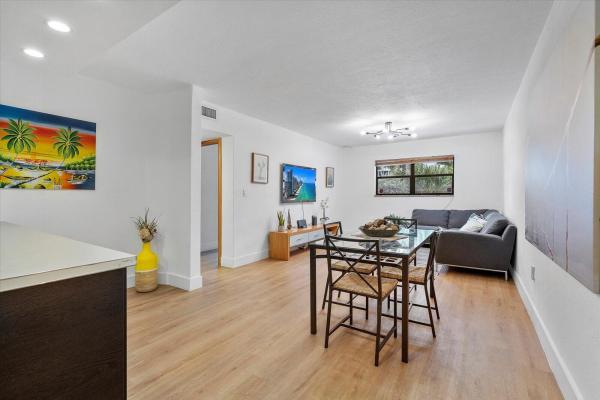 Melrose Place South, 3522 NE 166th St #6, North Miami Beach, Florida 33160, image 2