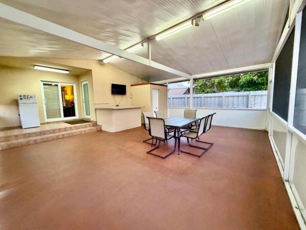 West Hialeah Heights, 1092 W 32nd St, Hialeah, Florida 33012, image 2