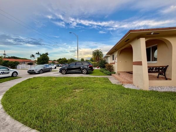 West Hialeah Heights, 1092 W 32nd St, Hialeah, Florida 33012, image 1