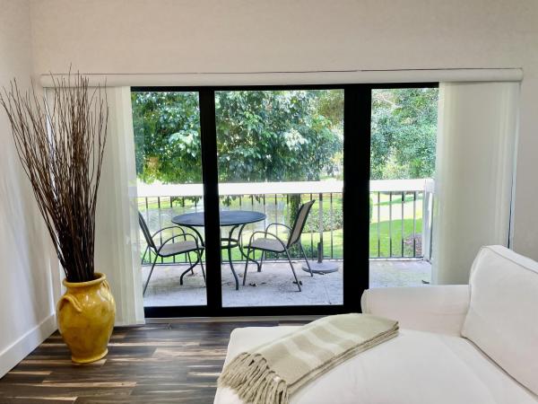 Tennis Lodges, 11863 Wimbledon Cir #546, Wellington, Florida 33414, image 3