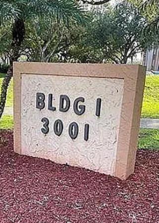 Rolling Hills Golf And Tennis Club, 3001 W Rolling Hills Cir #709, Davie, Florida 33328, image 2