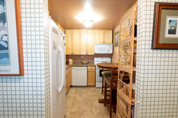 Le Chateau Royal, 3540 S Ocean Blvd #207, South Palm Beach, Florida 33480, image 2