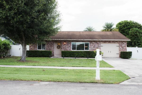 La Mancha, 113 Cortes Ave, Royal Palm Beach, Florida 33411, image 1