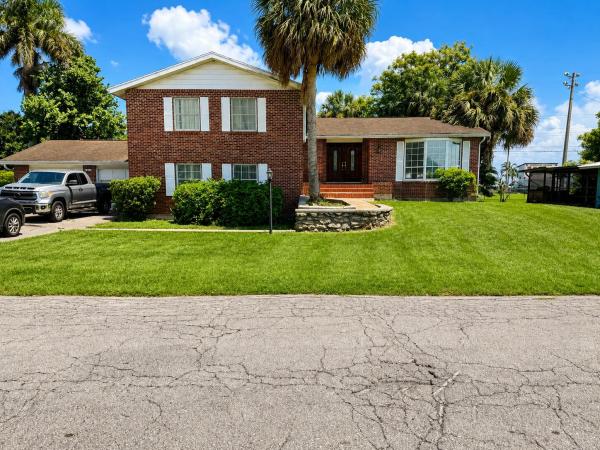 909 NE 3rd St, Belle Glade, Florida 33430, image 3
