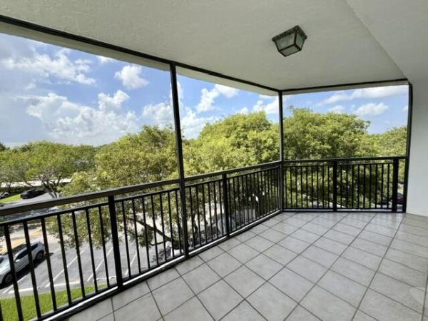 Fairways, 16141 W Blatt Blvd #413, Weston, Florida 33326, image 2
