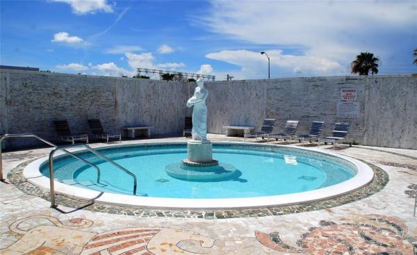 Ravenswood Estates Marinas, 2710 E Marina Dr, Dania Beach, Florida 33312, image 2