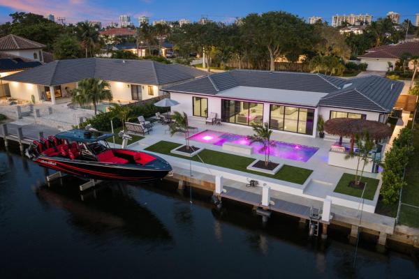 Lake Estates, 5641 Bayview Dr, Fort Lauderdale, Florida 33308, image 2