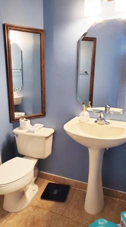 Thousand Oaks, 3051 Laurel Ridge Cir, Riviera Beach, Florida 33404, image 2