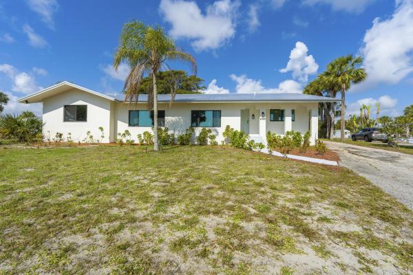 Fort Pierce Residential, 4003 S Indian River Dr, Fort Pierce, Florida 34982, image 2