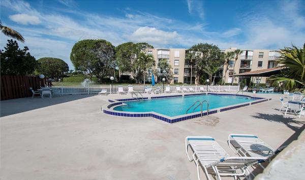 Hidden Harbour Of The Palm Beaches, 890 N Federal Hwy #409, Lantana, Florida 33462, image 2