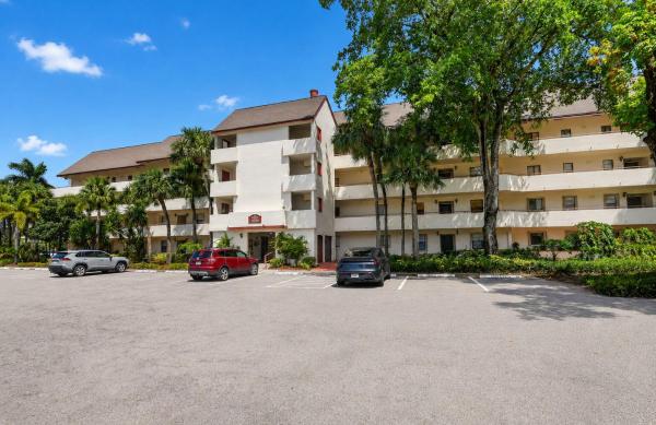 The Shores At Wellington, 12524 Shoreline Dr #404, Wellington, Florida 33414, image 1