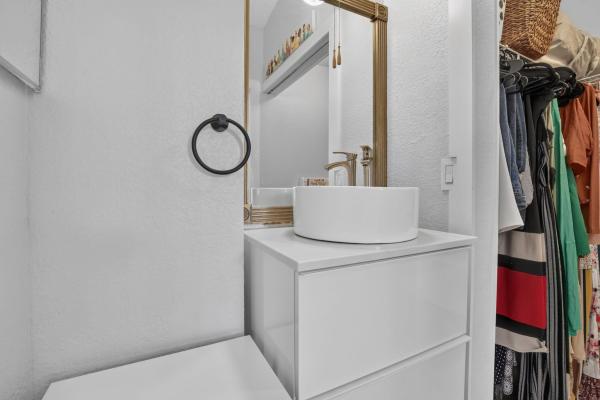 Davie Manor, 4950 Palm Garden Ln, Davie, Florida 33314, image 1