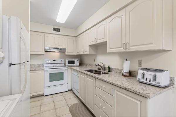 Palm Greens At Villa Del Ray, 13682 Via Flora #A, Delray Beach, Florida 33484, image 3