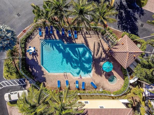 San Briana At Crystal Lake, 4167 Crystal Lake Dr, Deerfield Beach, Florida 33064, image 1