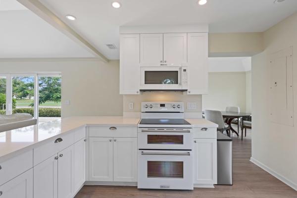 Golf Village, 4 Country Club Cir, Village Of Golf, Florida 33436, image 1
