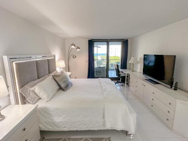 Coronado At Highland Beach, 3420 S Ocean Blvd #7O, Highland Beach, Florida 33487, image 1