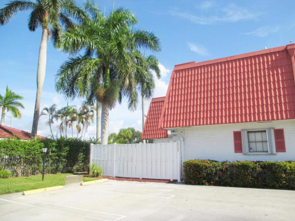 Golfview Harbour Townhouses, 1437 Princeton Ln, Boynton Beach, Florida 33426, image 3