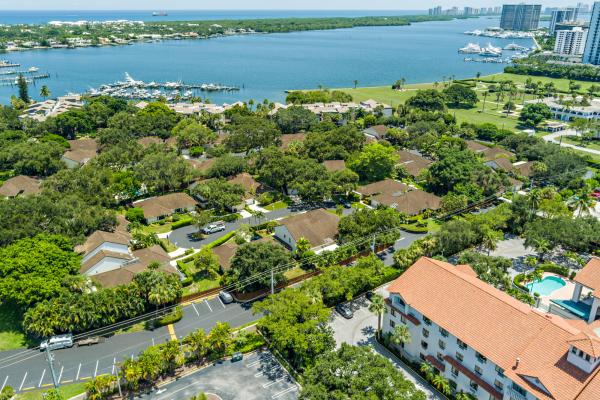 11290 Glen Oaks Ct, North Palm Beach, Florida 33408, image 1