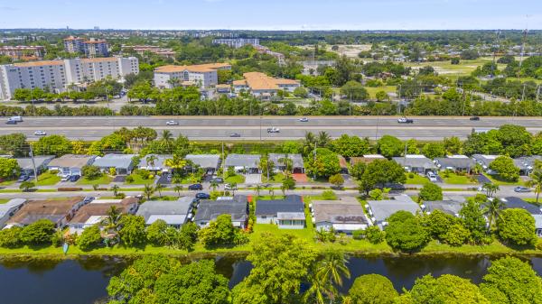 Oakland Estates, 4200 NW 52nd Ave, Lauderdale Lakes, Florida 33319, image 2