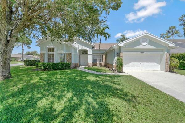 Emerald Forest Of Wellington, 1040 Wild Cherry Ln, Wellington, Florida 33414, image 1