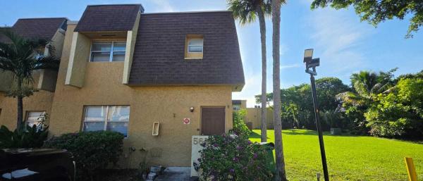 Blueberry Hill, 5644 Blueberry Ct #11, Lauderhill, Florida 33313, image 1