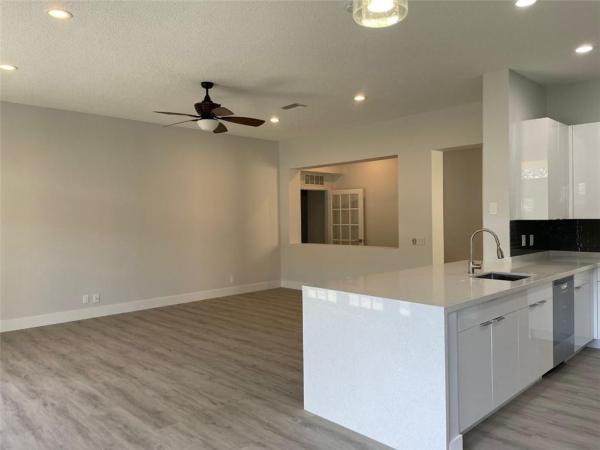 Laurel Ridge, 4293 Laurel Ridge Cir, Weston, Florida 33331, image 2