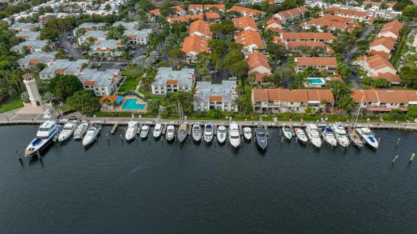 Mariner Village Garden, 3545 Magellan Cir #352-5, Aventura, Florida 33180, image 1