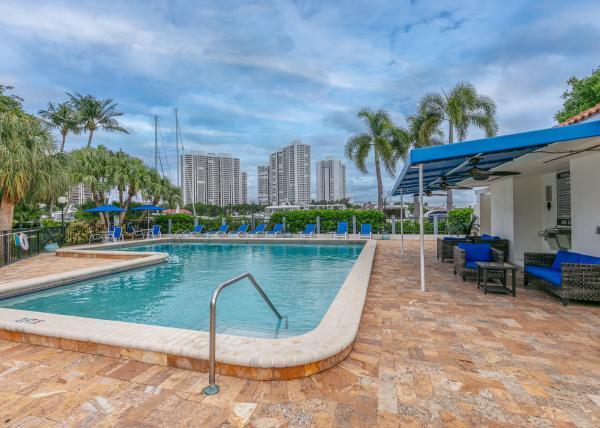 Mariner Village Garden, 3545 Magellan Cir #352-5, Aventura, Florida 33180, image 1
