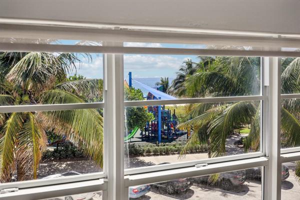 Ocean Monarch, 133 N Pompano Beach Blvd #210, Pompano Beach, Florida 33062, image 2
