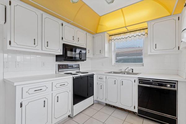 Country Manors, 121 Mockingbird Ln, Delray Beach, Florida 33445, image 3
